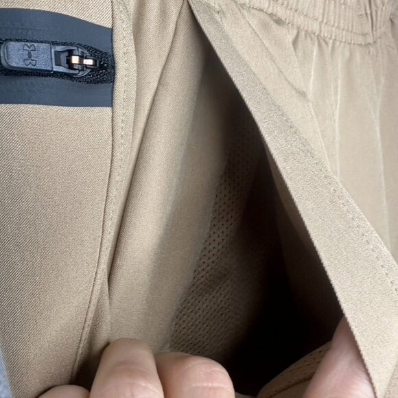 Under Armour Women's Unstoppable Casual Joggers Taper Leg NWT Size XL (Taupe) - Picture 6 of 15